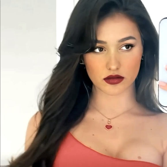 Meet your Posher, Angela - Picture 1 of 1